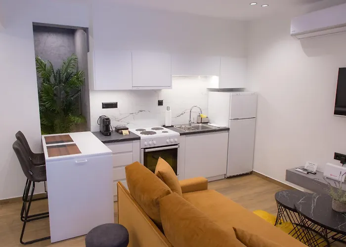 Anasa Studio - Studio Apartment With Yard - Ioannina City Center